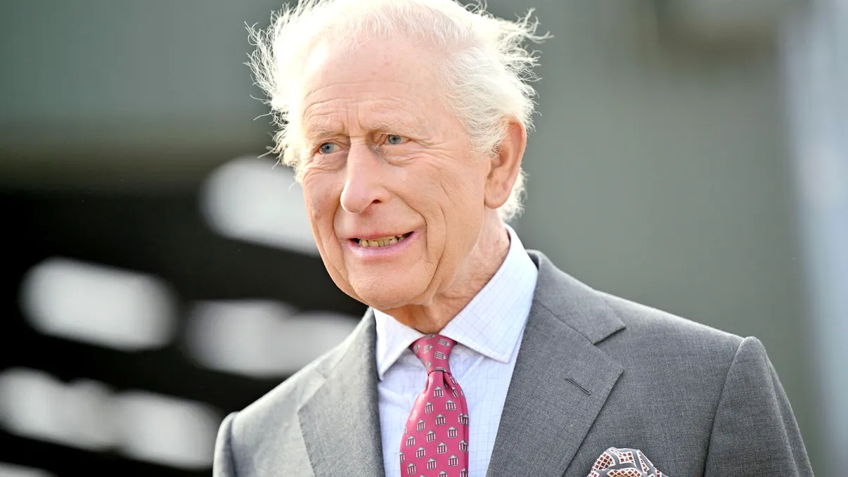 Regele Charles, transportat la spital. Monarhul englez este afectat de tratamentul împotriva cancerului