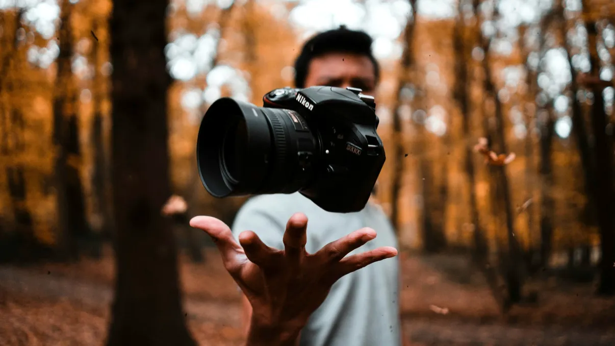 Legătură dintre arta fotografică și rețele de socializare. Cât mai vorbim despre artă, cât despre goana după celebritate