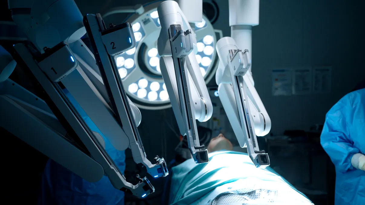 Tehnologia & medicii duc intervențiile chirurgicale la nivelul următor în Spitalele MedLife