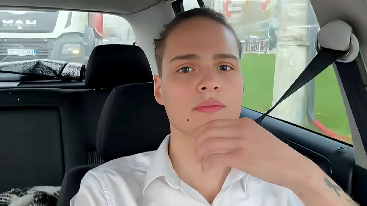 Ce i-a scris Rareș mamei sale înainte să moară. Ultimul mesaj e sfâșietor