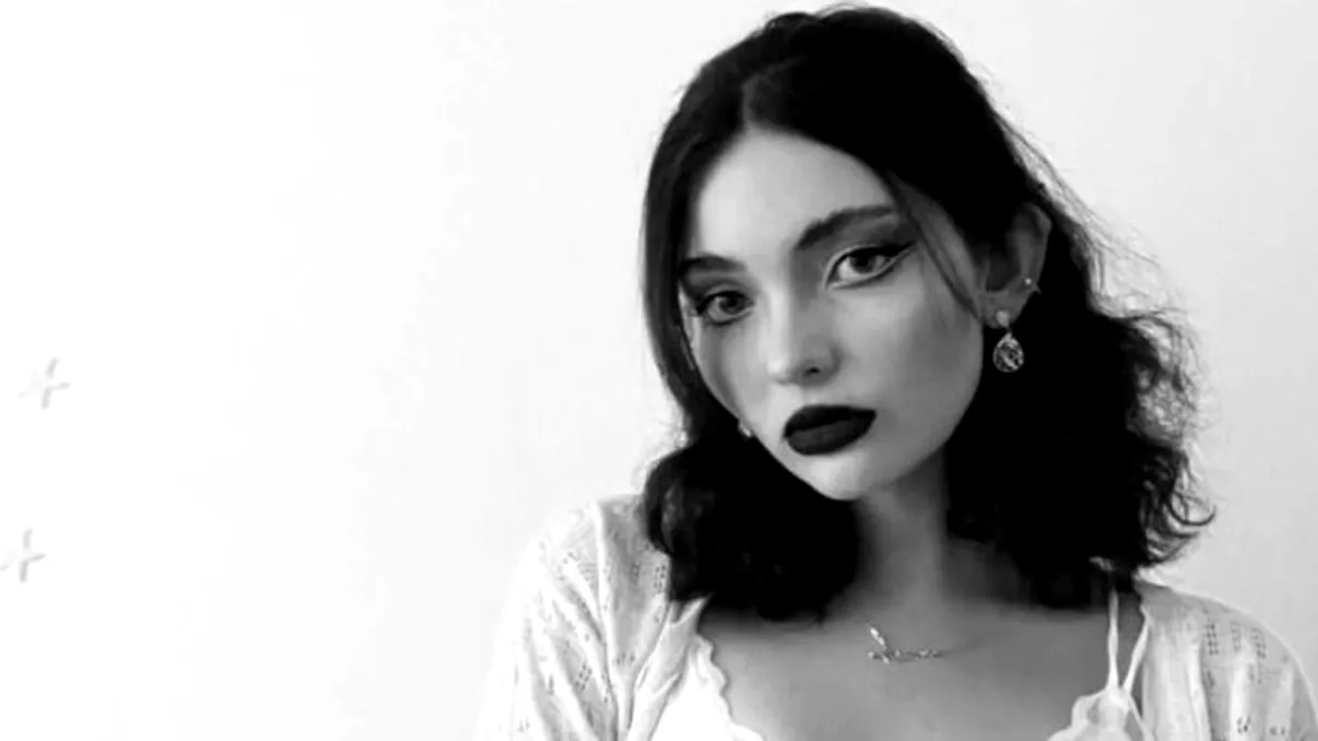 Ce s-a întâmplat cu Alexandra de fapt, studenta găsită moartă în ciubăr la cabana familiei. Care ar fi cauza decesului