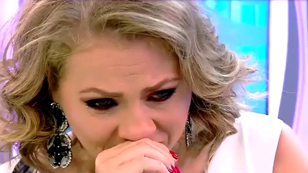 Mirela Vaida plânge la revenirea la Antena 1. Părinţii lui Sebi, tânărul mort la 2 Mai, declaraţii sfâşietoare: ”Am montat o cameră la mormânt, să îl văd mereu”