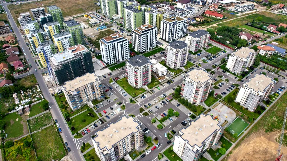 Prețuri de Capitală, nervi de o țară: cât costă un apartament în București și cum dă politica totul peste cap