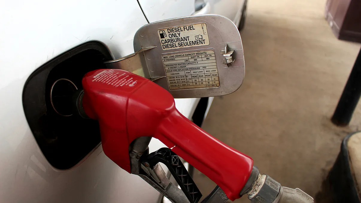 Cum strici o mașină cu motor diesel, mulți șoferi români fac aceste greșeli. Ce trebuie să eviți pentru a lungi viața autoturismului