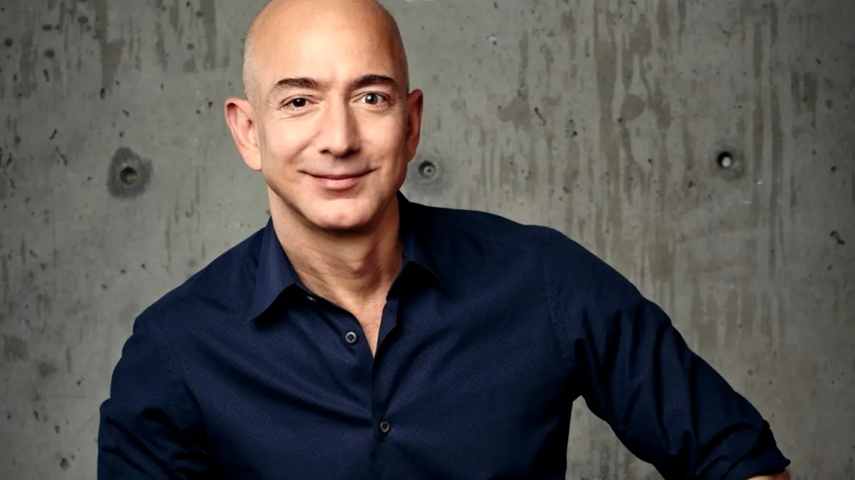 Întrebarea bizară a lui Jeff Bezos care îți poate schimba cariera: ești o persoană norocoasă?