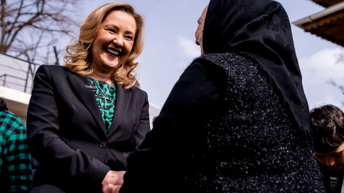 Cum arată mama Elenei Lasconi. Liderul USR, în lacrimi, a dezvăluit drama trăită de familia sa: „Mama a trecut prin momente foarte grele, campania mea a fost nimic”