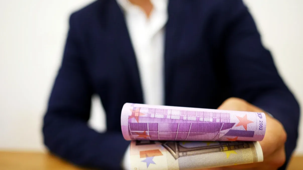 Moștenire cu datorii. Ce faci dacă afli că părinții au lăsat și credite?