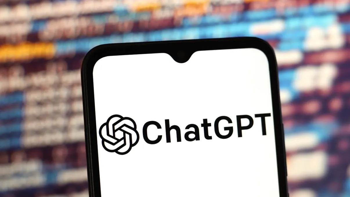Un pas înainte, doi înapoi - OpenAI retrage un update important pentru ChatGPT: Care este motivul, de fapt