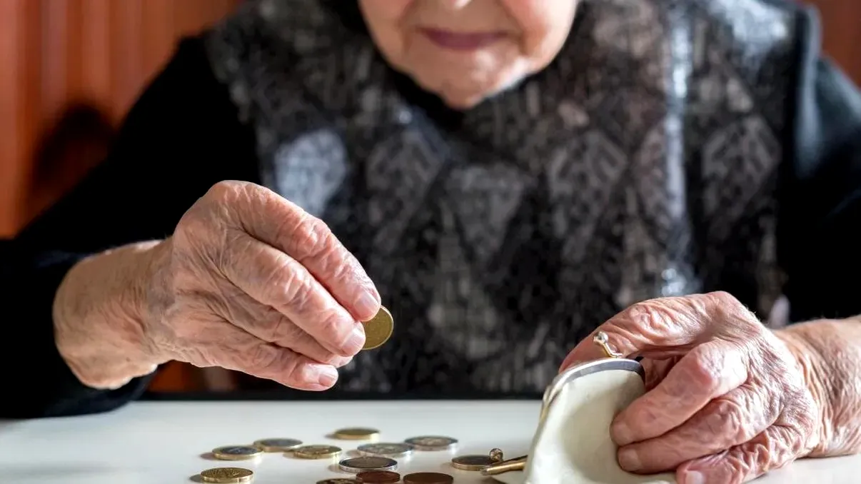 Ajutor de 125 de lei pentru pensionarii cu venituri mici, în iunie 2025. Cine beneficiază de sprijinul de la stat