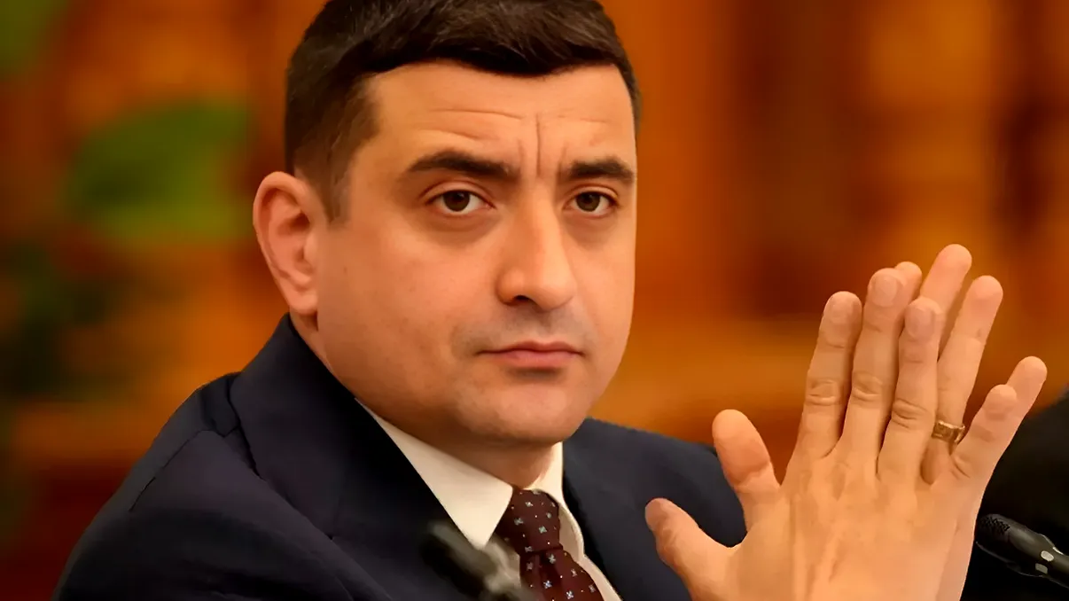 George Simion a plecat din nou din țară chiar în ziua în care CCR i-a respins contestația privind turul 2 al alegerilor prezidențiale. Cu cine a fost fotografiat