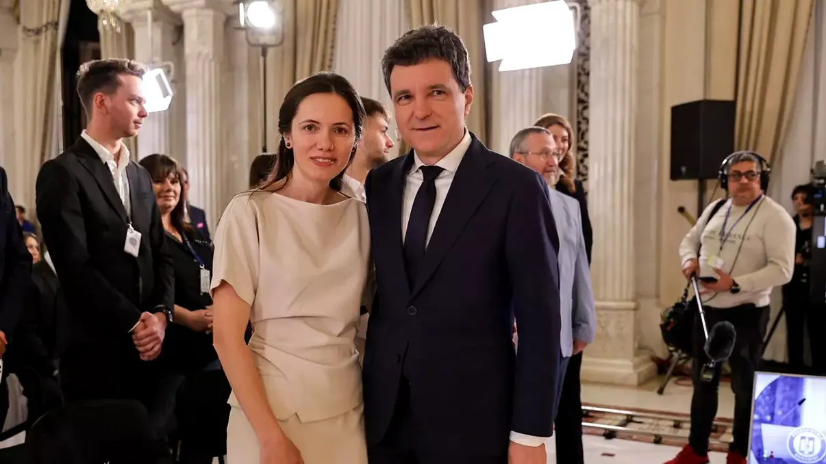 Mirabela Grădinaru, marea absentă de la învestirea lui Nicușor Dan. Motivul pentru care partenera președintelui lipsește de la acest moment important