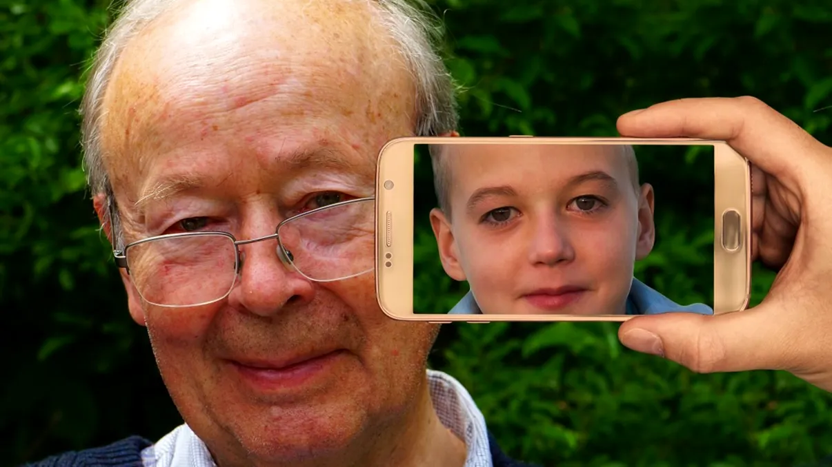 Care este, de fapt, vârsta ta biologică? Un simplu selfie îți poate da răspunsul cu ajutorul acestei aplicații AI