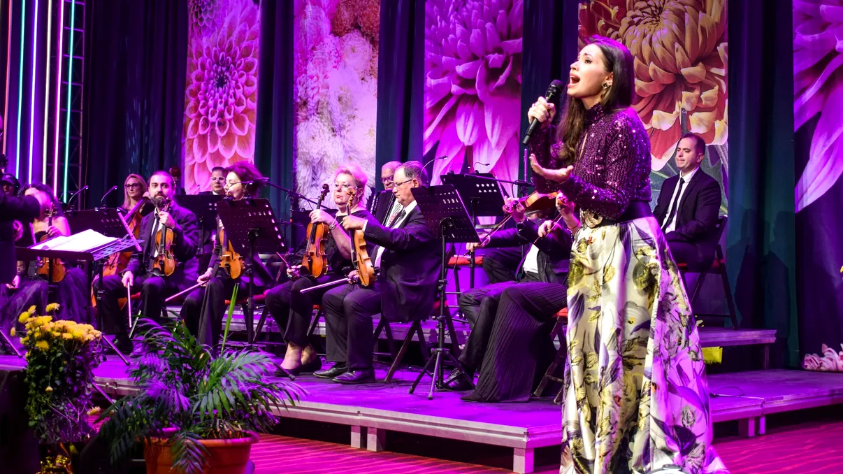 Povestea celui mai longeviv festival de muzică din România. ”Crizantema de Aur”, spectacolul suprem care ne încântă auzul și privirea de aproape 50 de ani