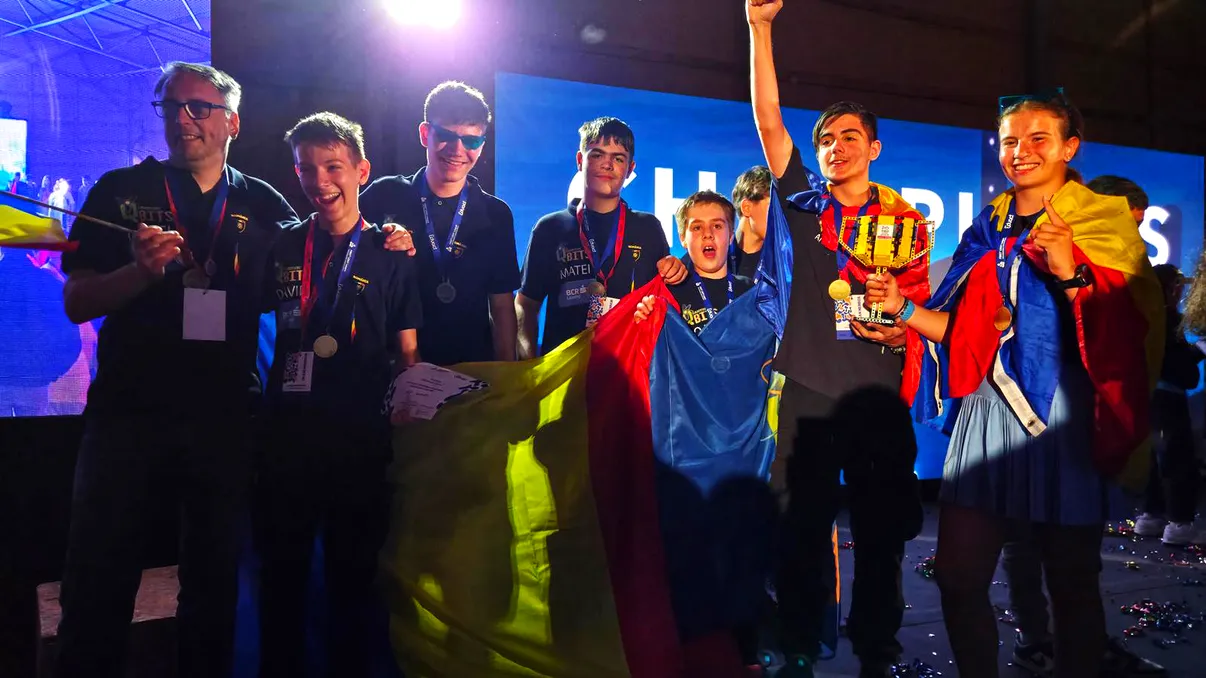 Echipa României, campioană mondială la Lego. Cum a obținut marele trofeu la competiția First Lego League 2025