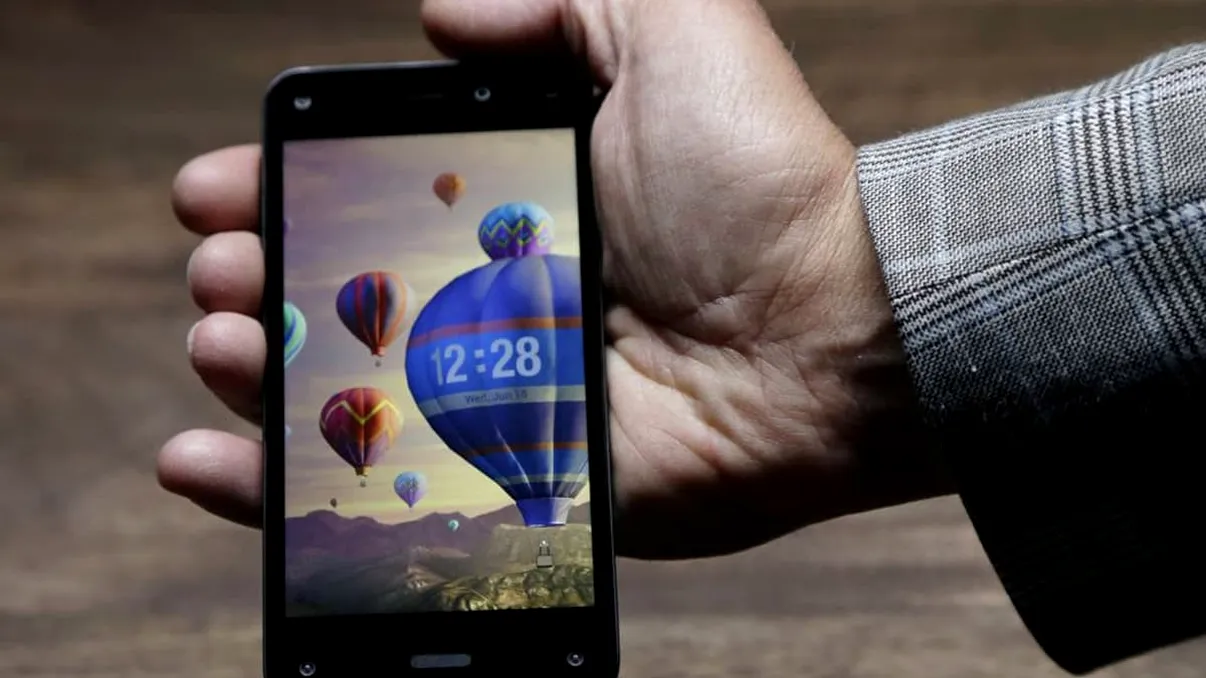 Amazon reinventează smartphone-ul: un telefon cu ecran 3D în care imaginile „plutesc”