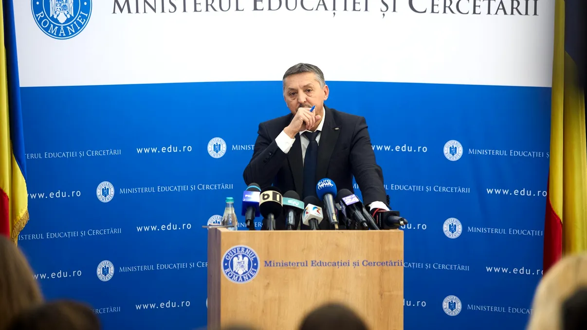 Reforma din învățământ propusă de ministrul Educației îi surprinde pe sindicaliști și profesori: „Pare că suntem discriminați”