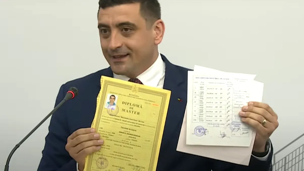 George Simion îşi prezintă şi el diplomele de studii, la dezbaterea economică de la Camera de Comerţ. “Nu am timp acum”