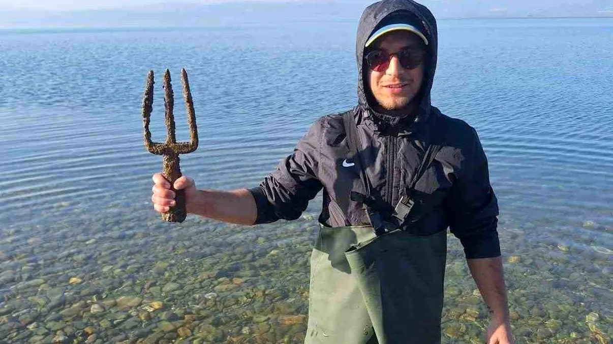 „Sulița lui Poseidon”, descoperită într-un lac din Turcia: Mitul devine realitate?