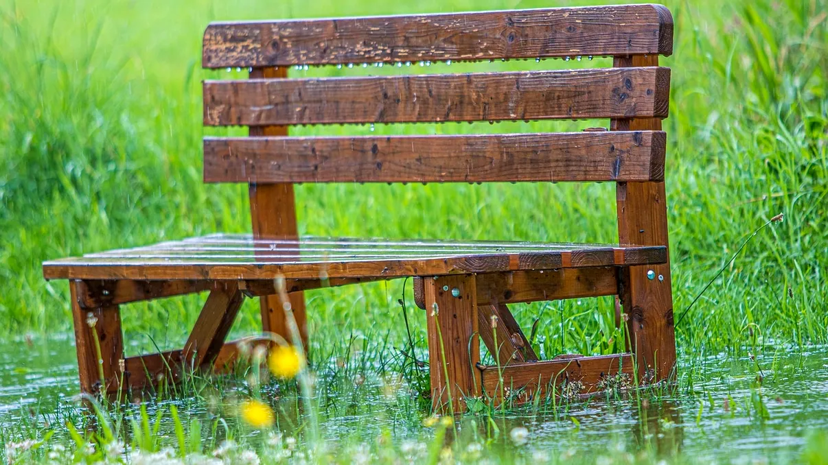 Vreme cum nu a mai fost în iunie de ani de zile, în România. Fenomenele periculoase anunţate