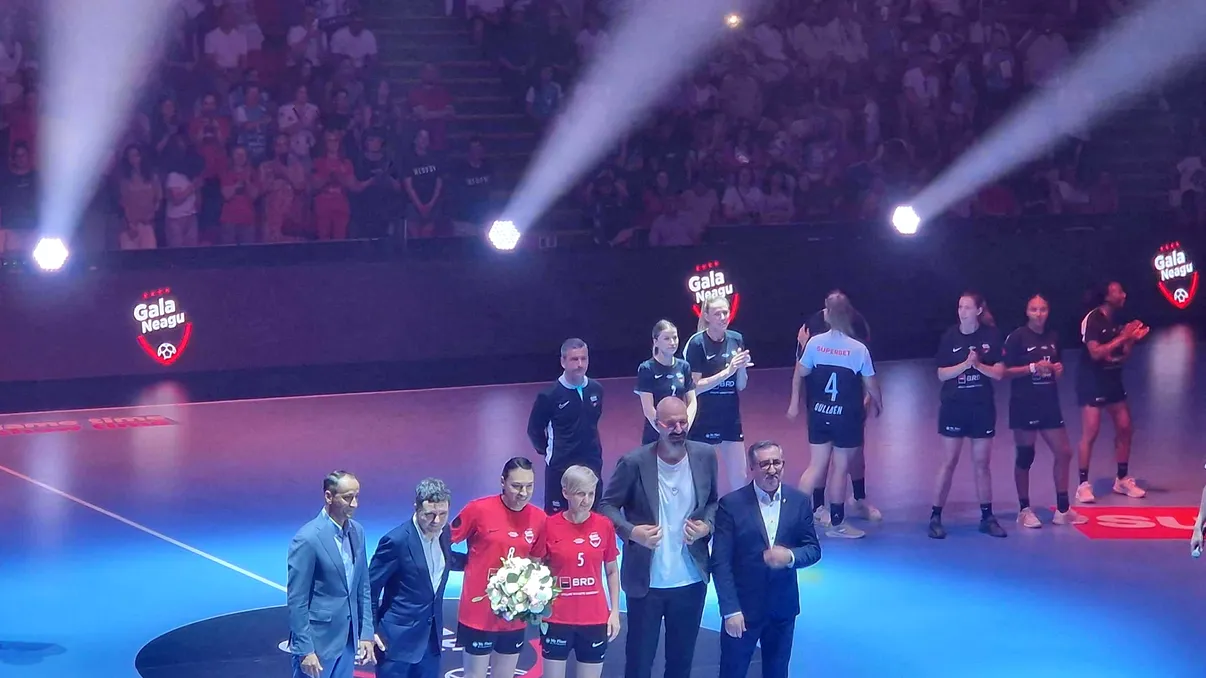 Adevărul despre schimbarea SPP-istului lui Nicușor Dan. Cum a apărut la Gala Neagu, acolo unde a fost prezent și președintele României FOTO