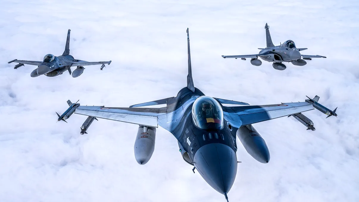 Cât de performante mai sunt avioanele F-16 în 2025: România a primit 18 aparate la preț simbolic de 1 euro, după summitul NATO de la Haga