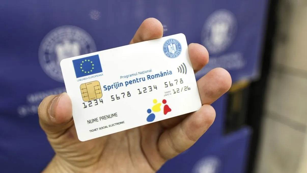 Intră banii pe cardurile sociale! Când se virează prima tranșă din 2025
