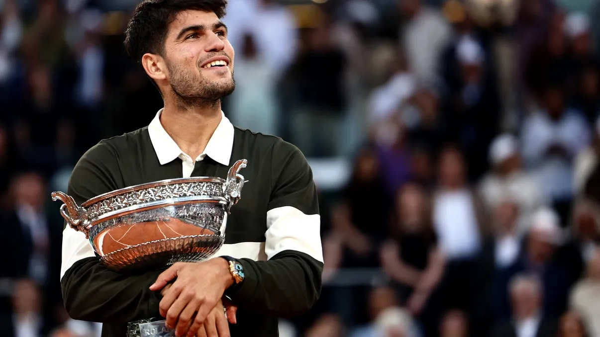 Carlos Alcaraz câștigă Roland Garros după cea mai lungă finală din istorie: a revenit spectaculos și a salvat trei mingi de meci
