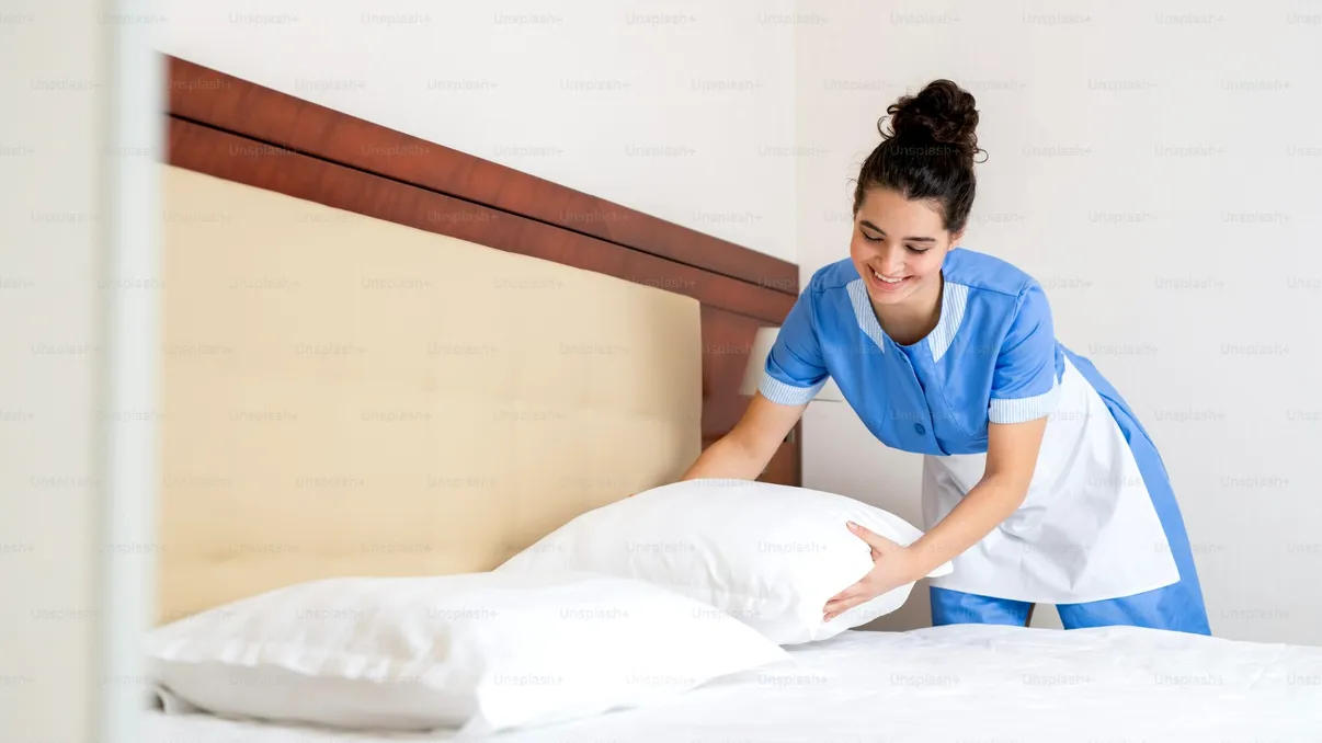 Cât câștigă o menajeră în România pentru curățenia a trei apartamente pe săptămână. Jobul este tot mai bine plătit, iar programul flexibil