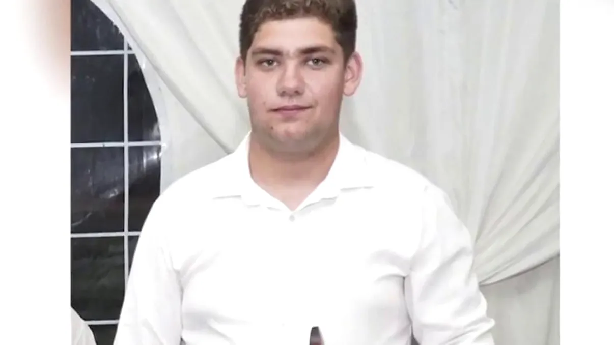 Ce au descoperit medicii pe corpul tânărului artist care a murit lovit de fulger în timp ce cânta la vioară? Declaraţii dureroase despre Liviu