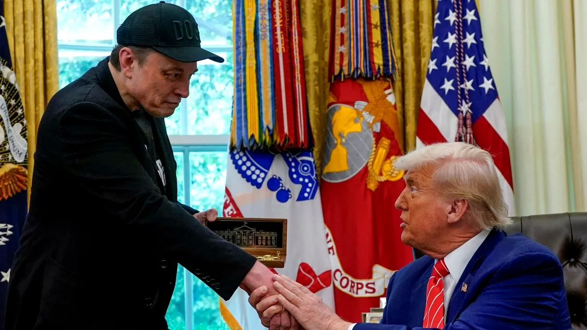 Elon Musk se căiește, spune că a exagerat și regretă atacurile la adresa lui Trump