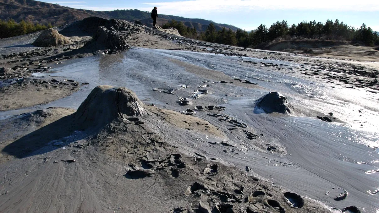 Județul din România cu fenomene geologice unice în lume. Cei care ajung aici spun că peisajul nu pare de pe Pământ