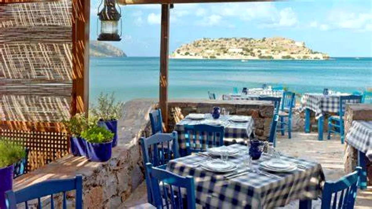 Regiunea din Grecia unde restaurantele au meniuri în limba română. Gestul i-a deranjat pe unii turiști