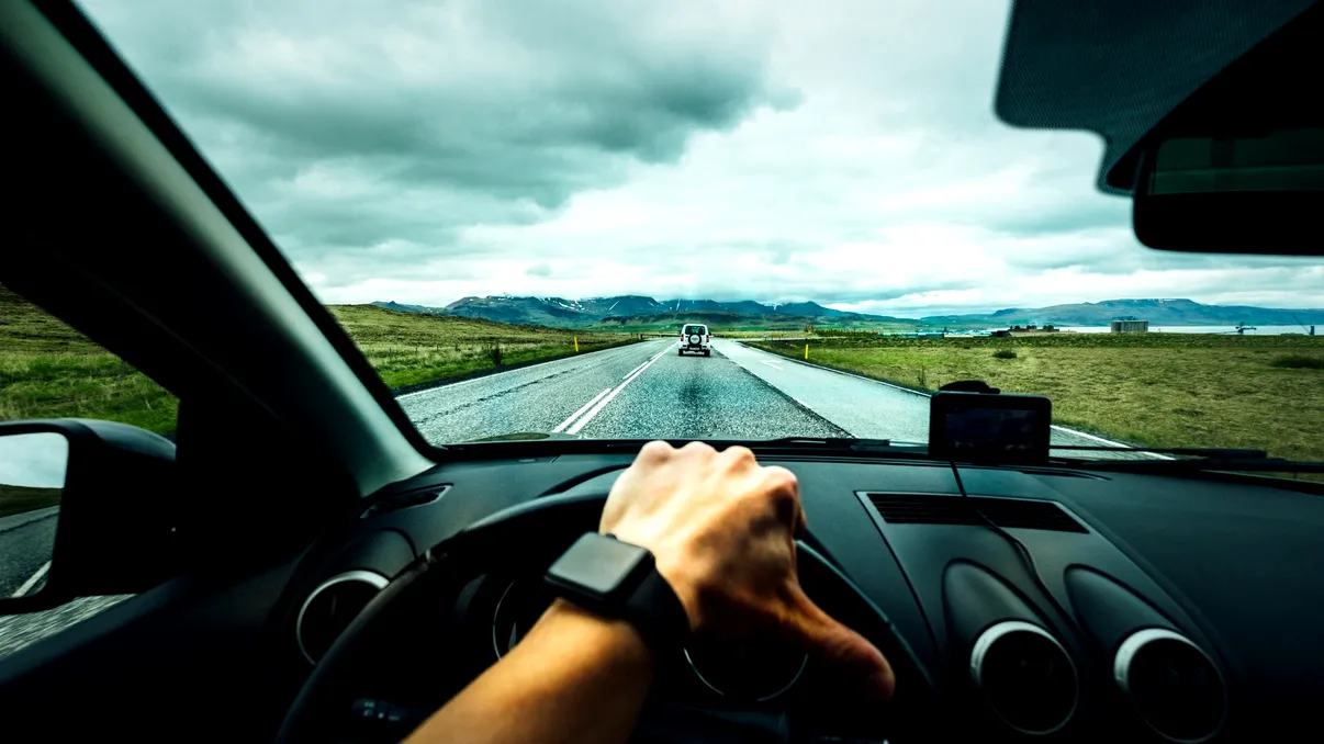 Soluția minune care ar putea reduce accidentele pe străzile din România. Limitarea vitezei la mașini, printre opțiuni