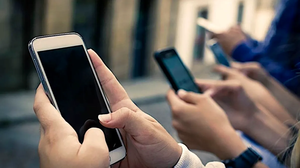 Dacă ai acest tip de telefon, mai ai doar o lună să-l schimbi. Apoi rămâi fără protecție și actualizări