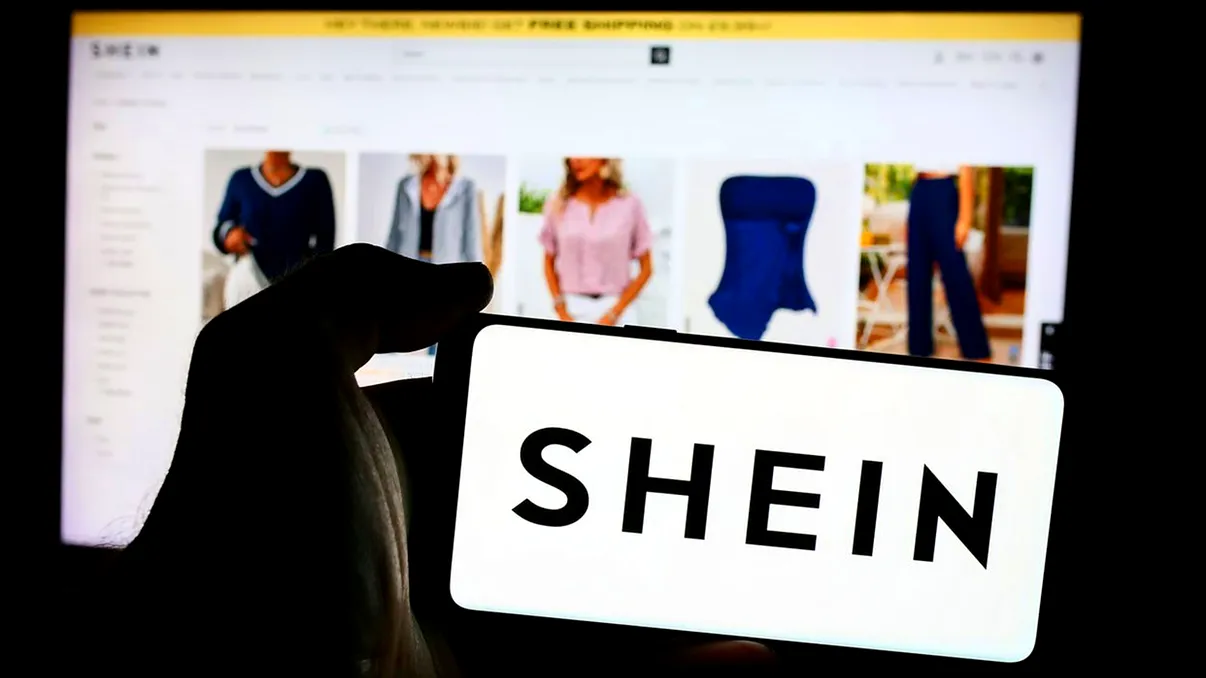 Cumperi de pe Shein și nu-ți dai seama cum te trezești cu coșul plin. Ai fost manipulat cu tactici înșelătoare, acuză oficial UE