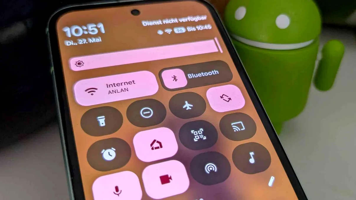 Android 16 îți schimbă reflexele: noul gest de răspuns la apeluri te poate deruta complet