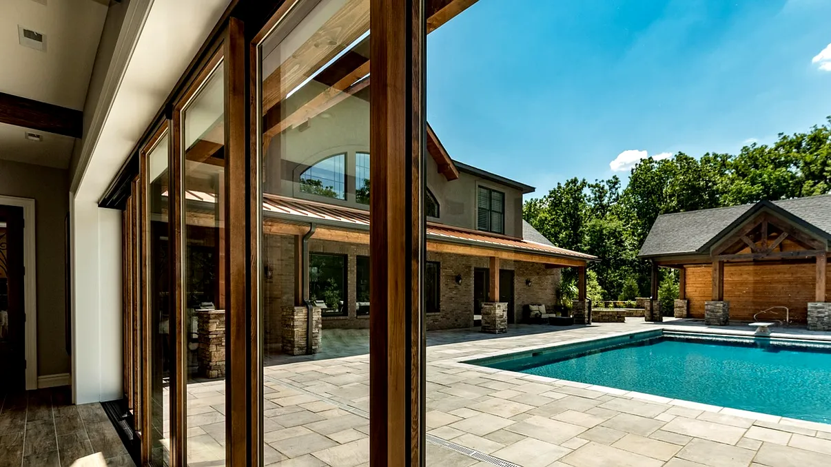 Ai nevoie de autorizaţie pentru piscină sau terasă în curte? Ce spune legea, în 2025