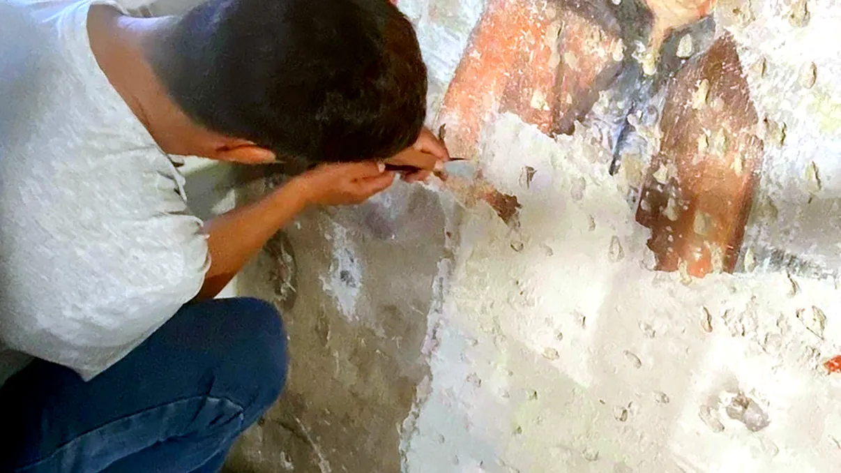 Descoperire în Castelul Corvinilor din Hunedoara. Stăteau ascunse de sute de ani sub ziduri, iar acum ies la lumină