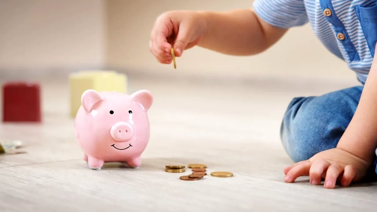 Conturi de economii pentru copii – tot ce trebuie să știi despre economisirea inteligentă a banilor copilului tău + băncile cu cele mai bune oferte