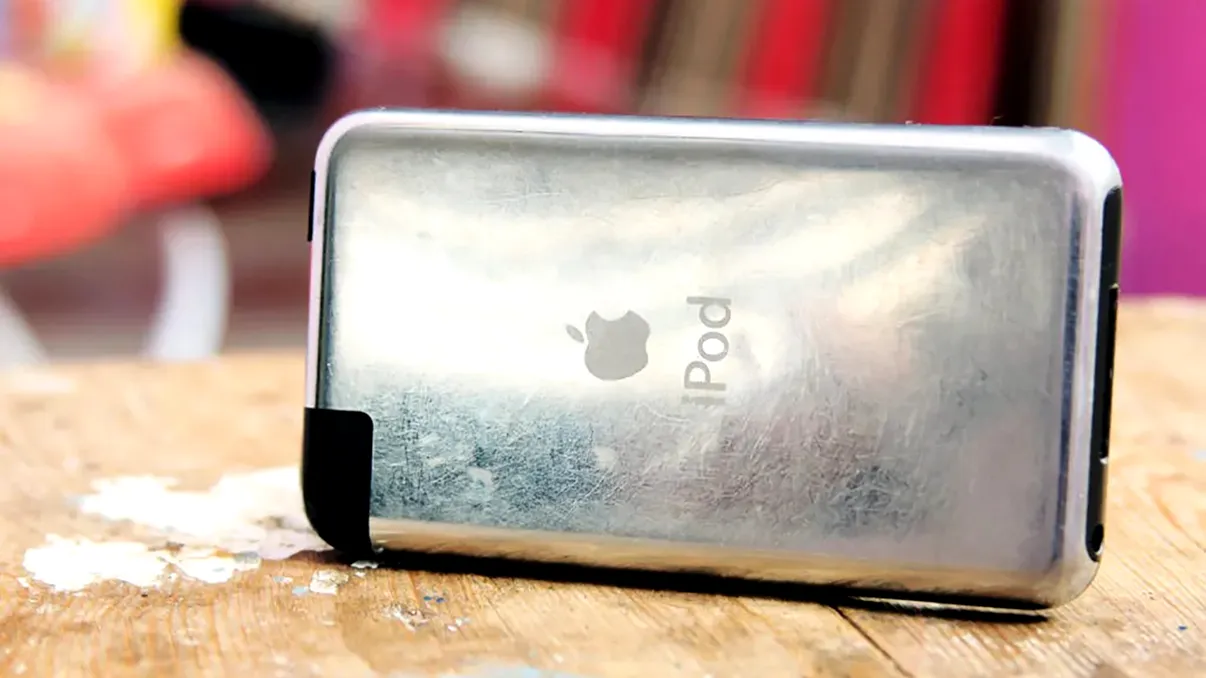 A cumpărat un iPod de la vechituri și a descoperit o adevărată comoară. Secrete de la un fost inginer Apple despre prototipuri care n-au fost lansate niciodată