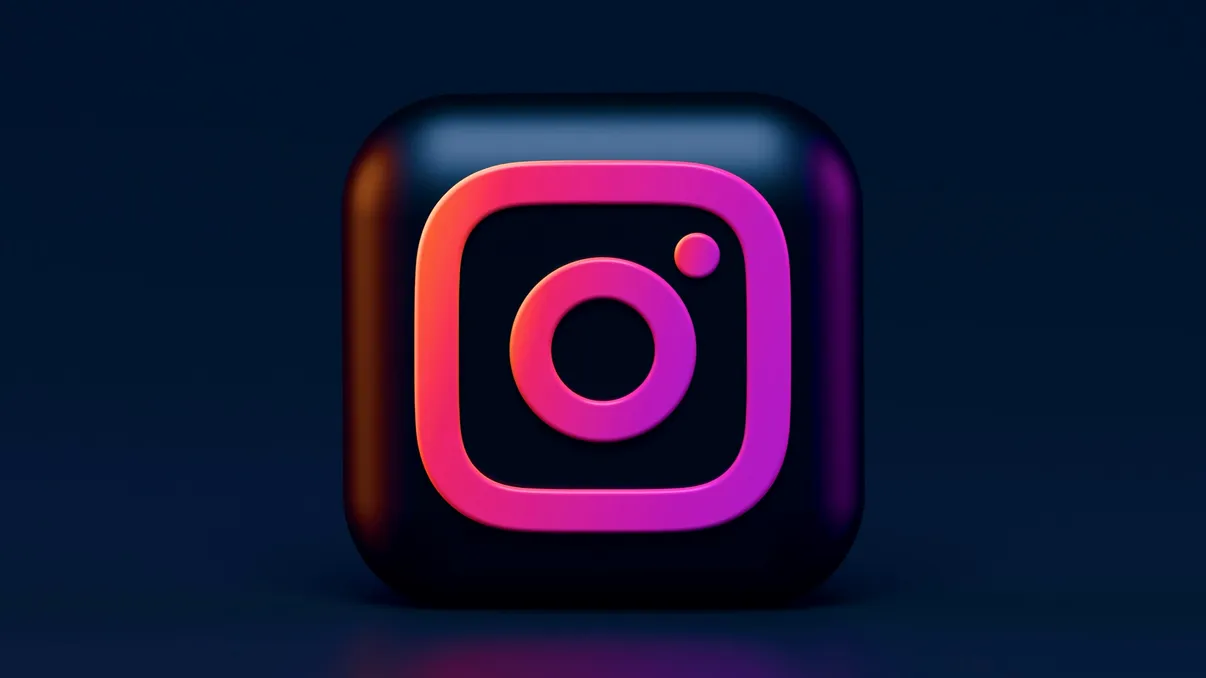 Cum ascunzi anumite story-uri pe Instagram: ghid complet pentru partajare privată