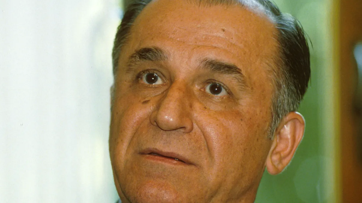 Ion Iliescu, suspect de cancer pulmonar în stadiu avansat. Ce este diagnosticul de etapă primit de fostul președinte