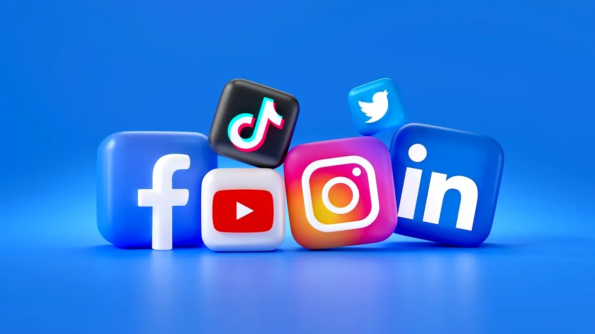 Rețelele sociale, propagatoare de fake news și dezinformare: Cum ne influențează alegerile TikTok, Facebook și Instagram