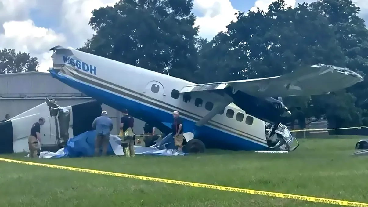 Un avion cu 20 de persoane s-a prăbușit, dar nimeni nu a murit. Mai mulți pasageri erau parașutiști, în Tennessee, SUA