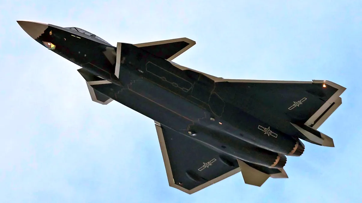 Inteligența artificială urcă la bordul avioanelor de luptă: cum schimbă AI regulile în cockpitul Eurofighter Typhoon
