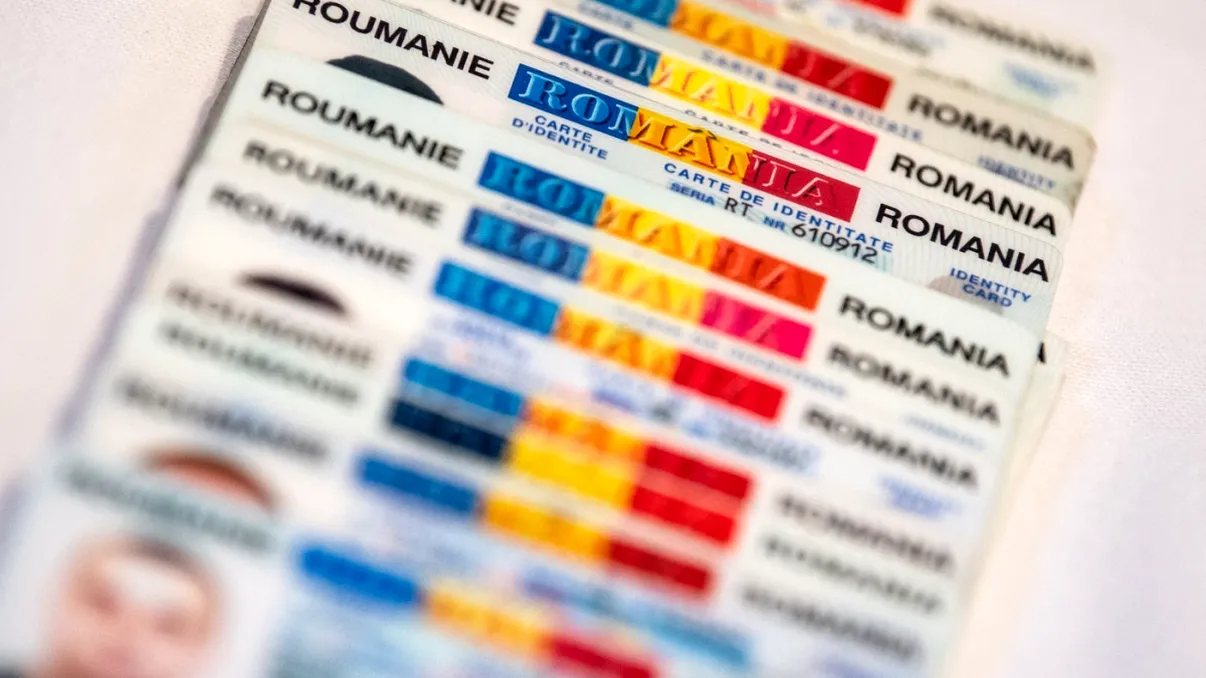 Autoritățile din Botoșani au descoperit o rețea de buletine românești false pentru cetățenii din Ucraina, Rusia și Republica Moldova