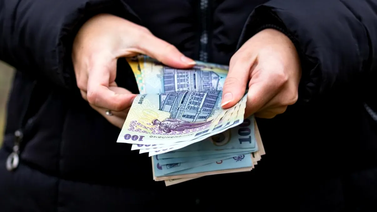Ce salariu trebuie să ai în 2025 ca să poți lua un credit de 100.000 de euro