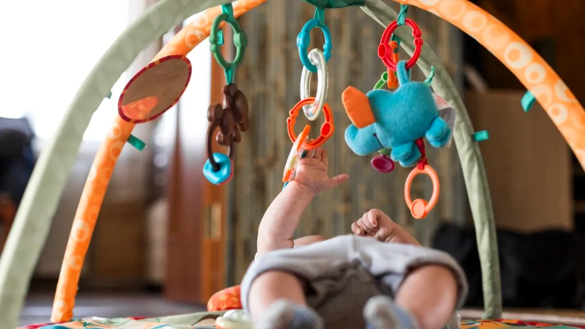 Cum arată la un an cel mai mic bebeluş născut vreodată. Cântărea mai puţin decât un grepfrut la naştere, medicii nu îi dădeau mari şanse