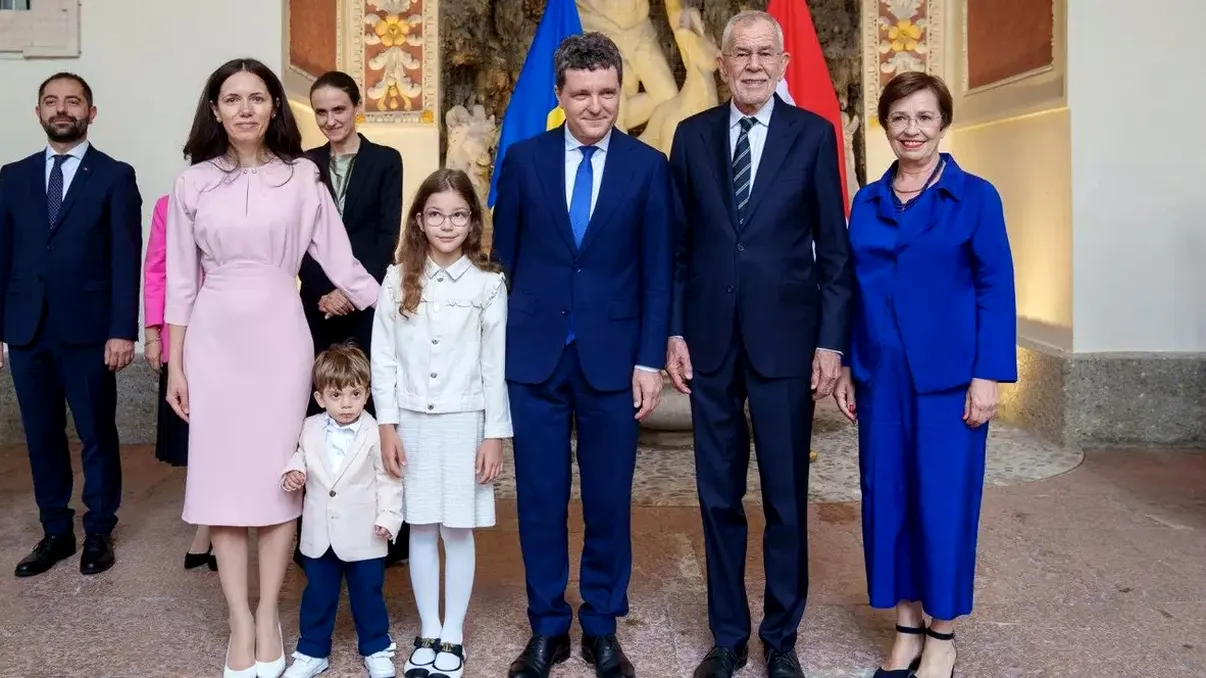 Cum au încălcat protocolul Nicușor Dan și Mirabela Grădinaru. Gestul lor discret a fost surprins de fotografi