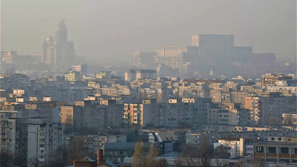 Poluarea aerului provoacă mutații genetice care duc la cancer pulmonar, chiar și la nefumători, arată un studiu global